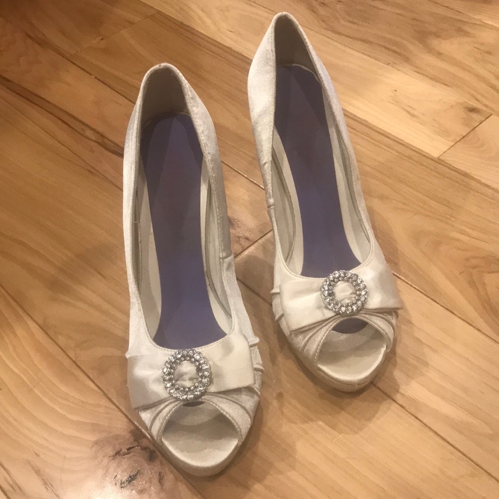 Satin Heels size 39.